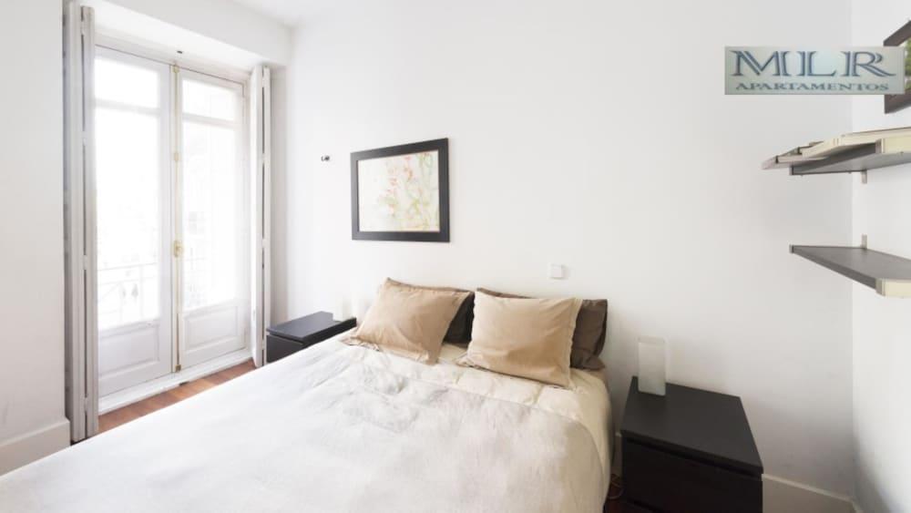 Modern Flats In Justicia By Allo Housing Madrid Exterior photo